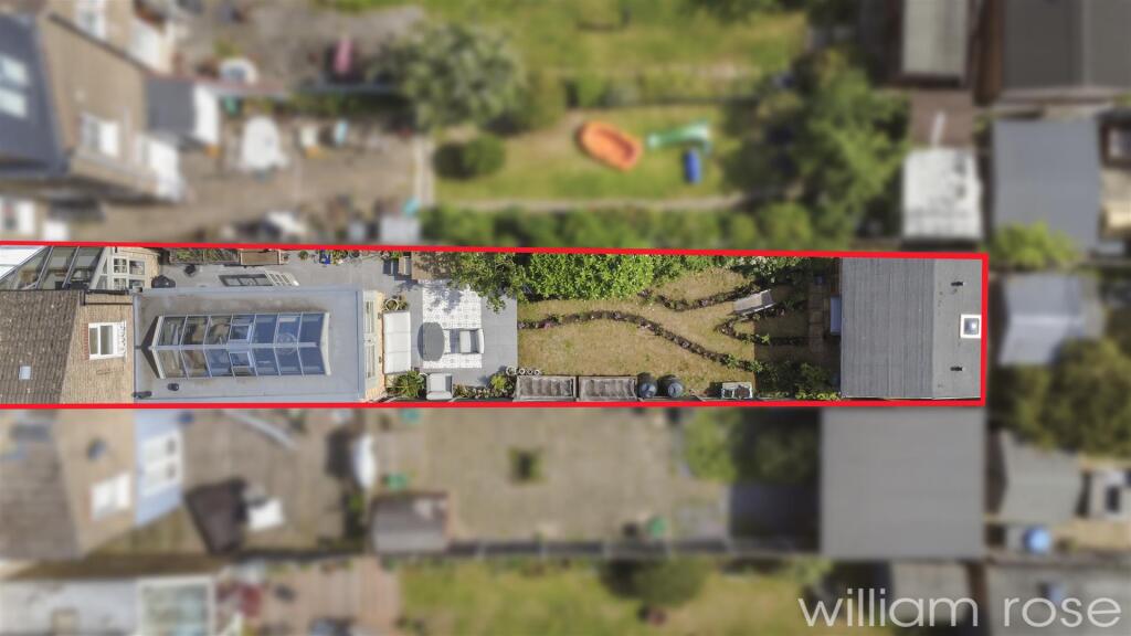 dji_fly_20250618_100830_198_1750237902291_photo_op
