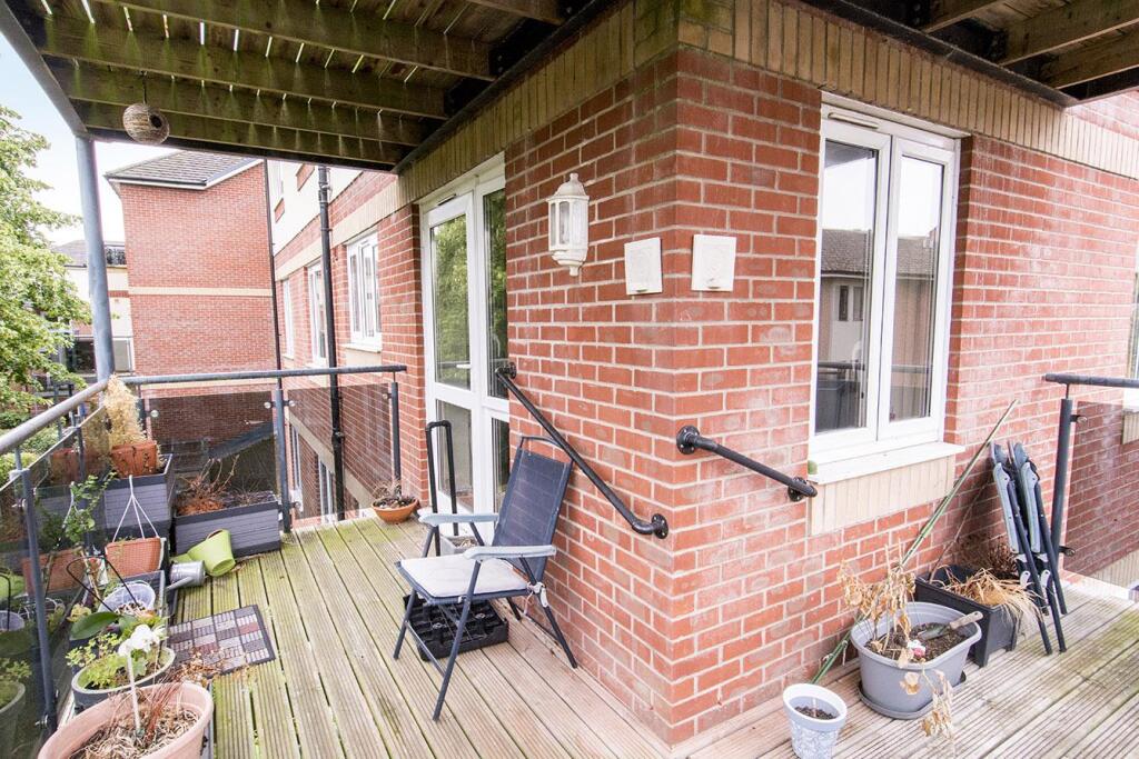 (Wraparound Balcony Photo Two)