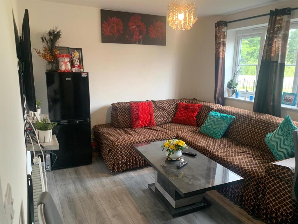 OPEN PLAN LOUNGE/DINER &amp; KITCHEN