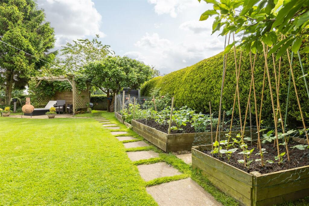 Pasture Lodge External-3.jpg