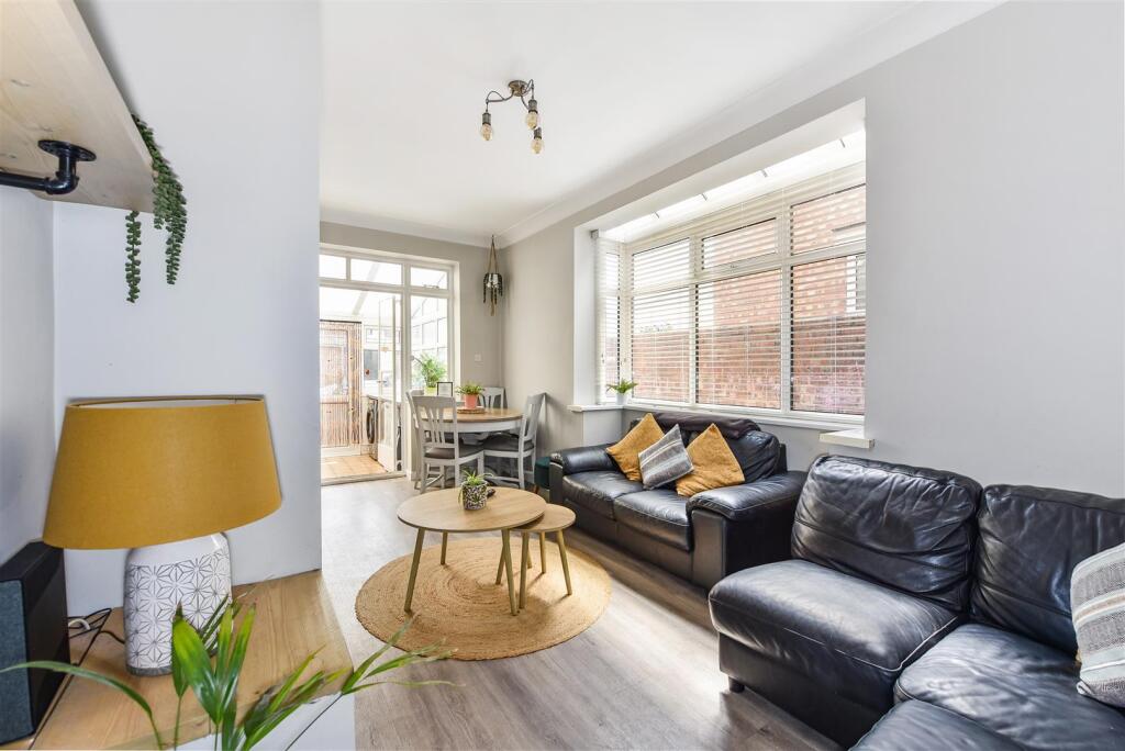 Sitting room.jpg