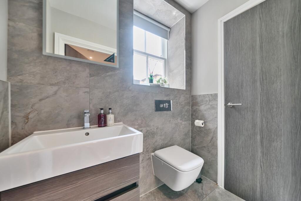 En Suite Bathroom