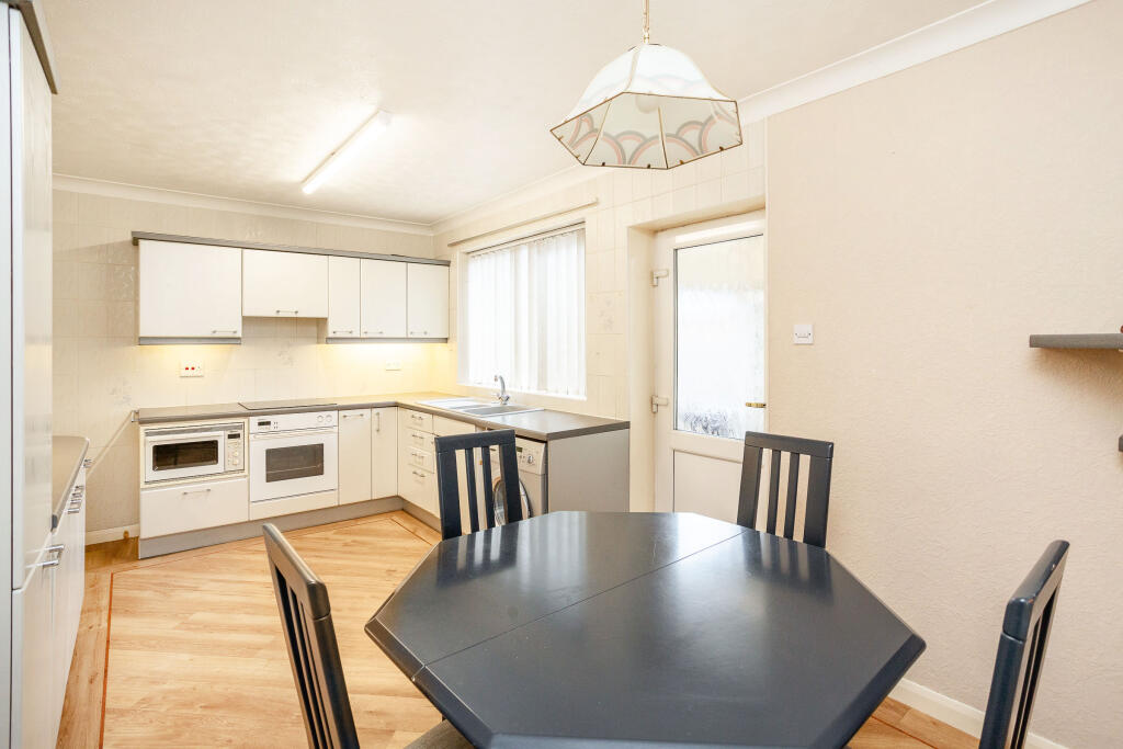 kitchen/diner b