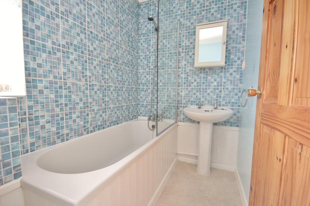 6 Morland Way, St Ives, bath