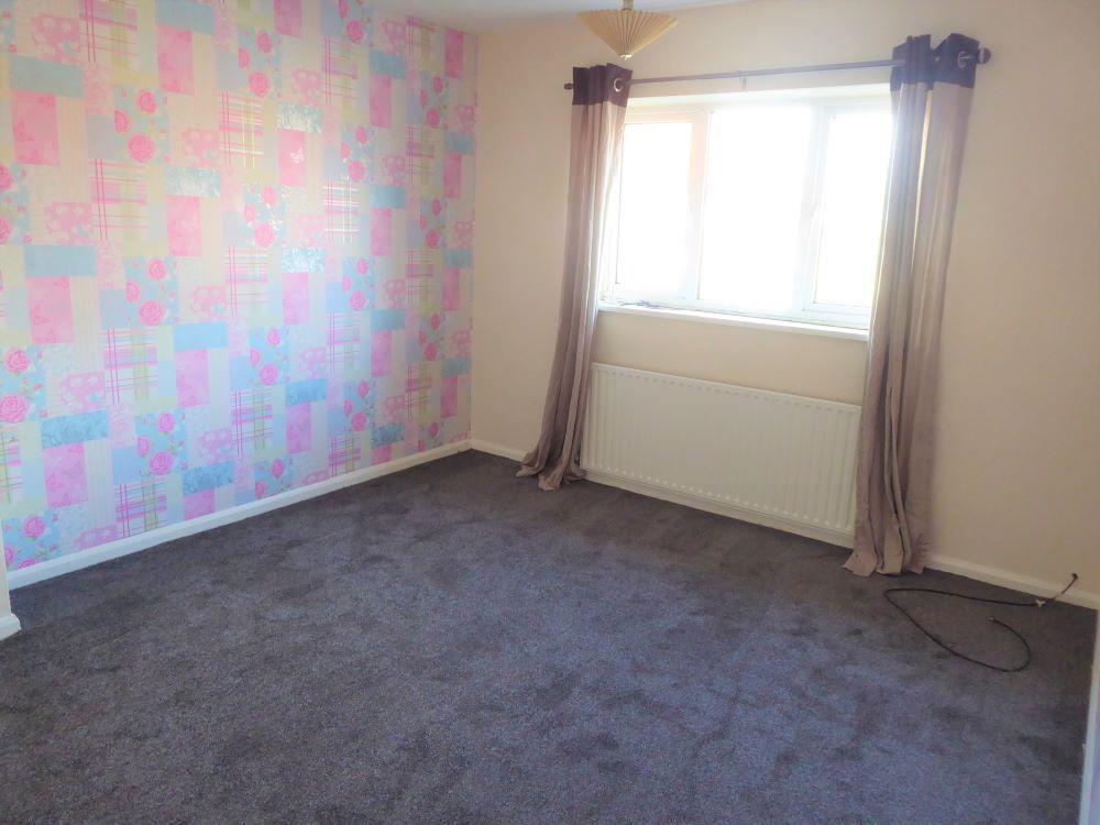 30 NORBY ESTATE - BED 1.JPG