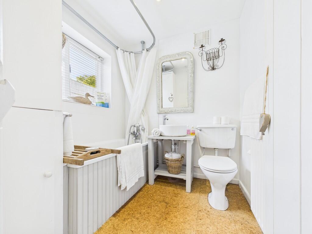 CAM02841G0-PR0042...