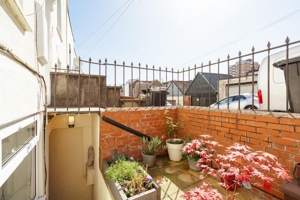 Photo 15