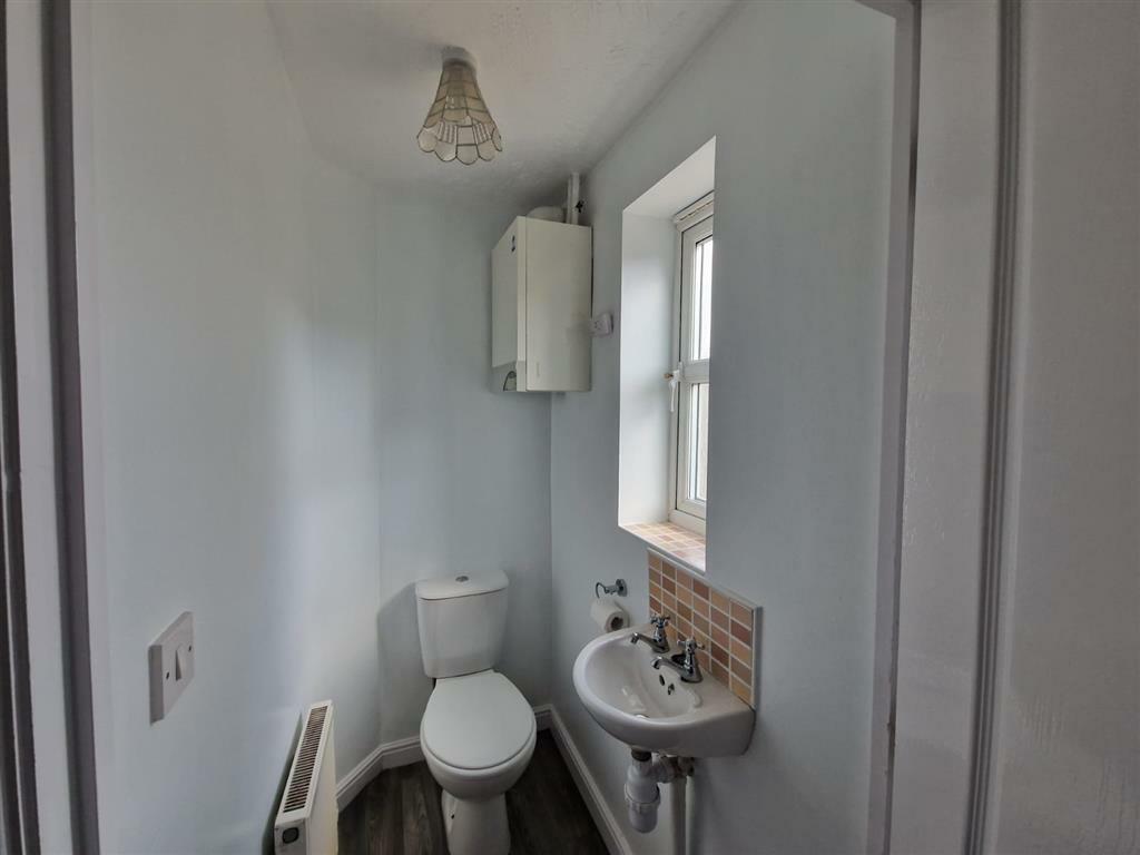 Cloakroom/wc