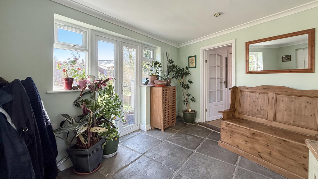 Rear porch/boot r...