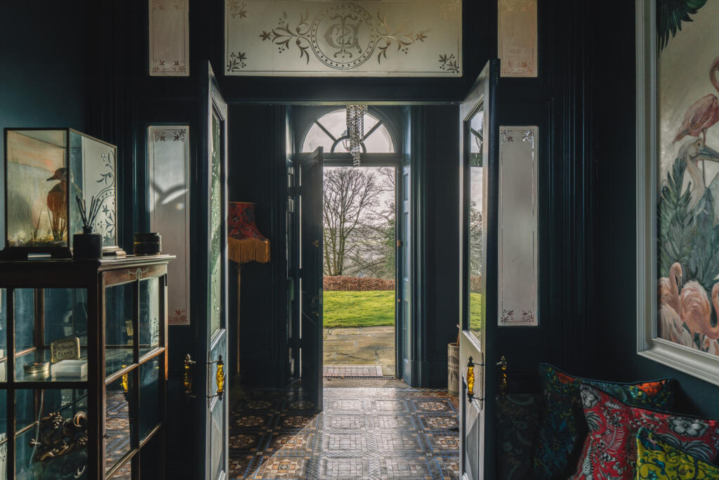 255747 - HolmleighManor_HighRes-56.jpg