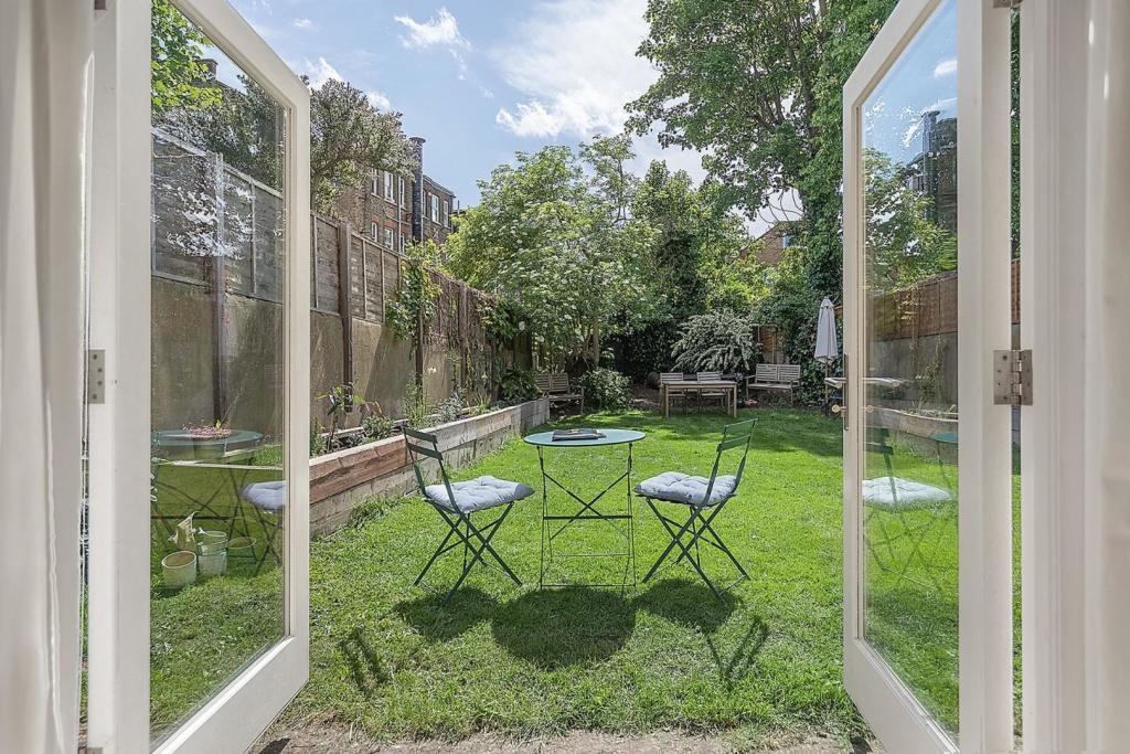 Garden (2).jpg