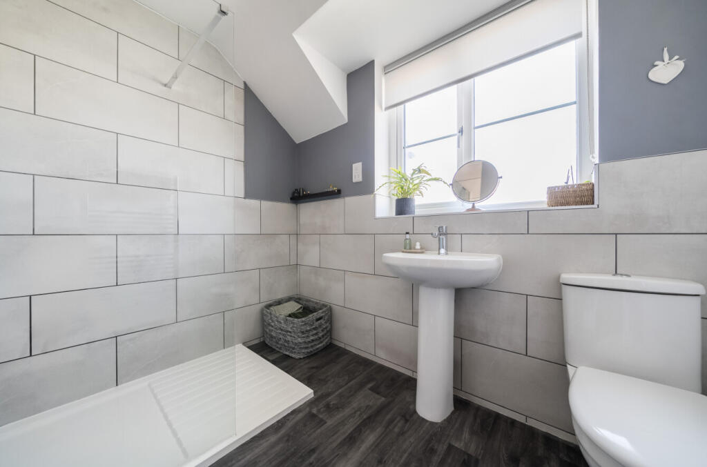 -684a981e40e3f-l-1295203-4-684959741ba0e