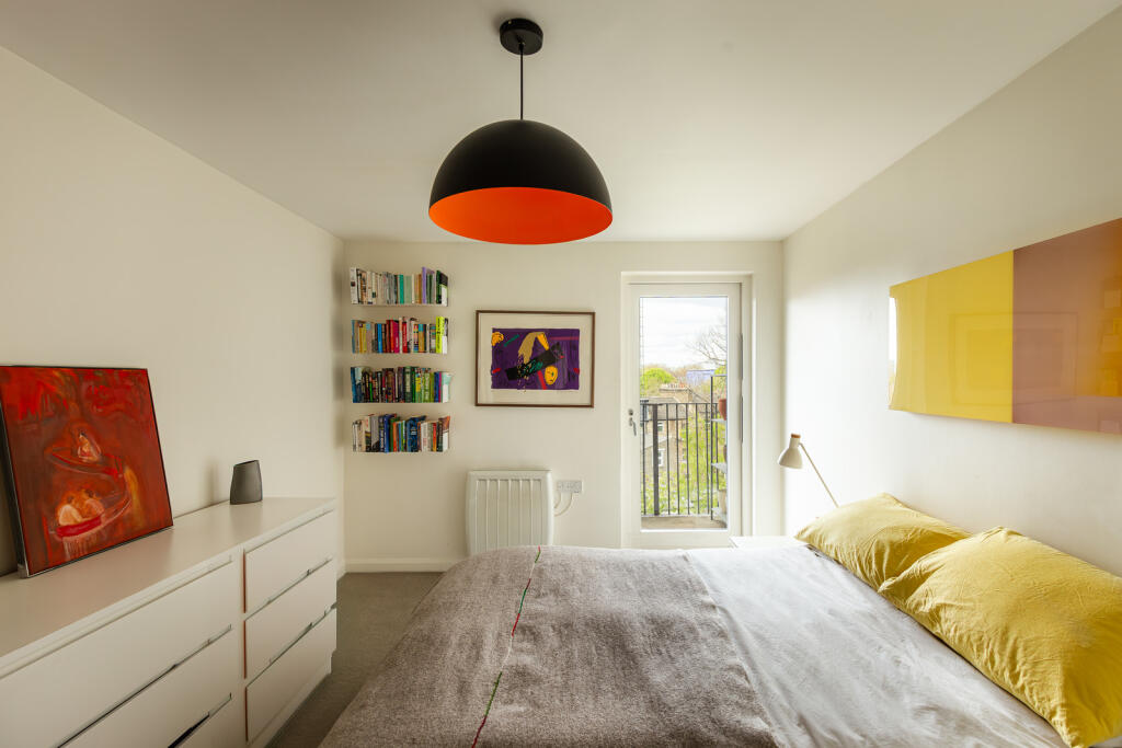 276991 - 25_4_15_MH E5 8GZ_00026.jpg