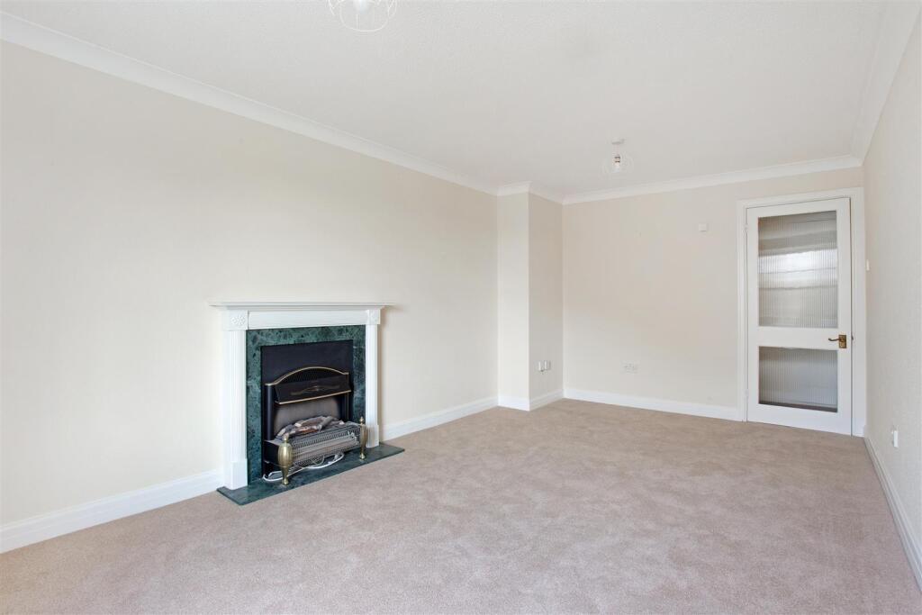 156 The Close (6).jpg