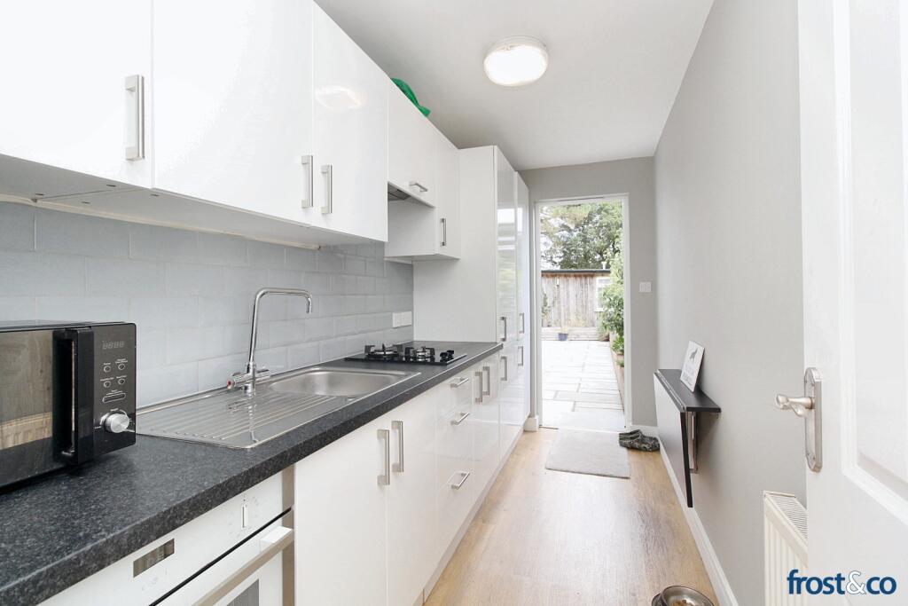 Second Kitchen to Garden