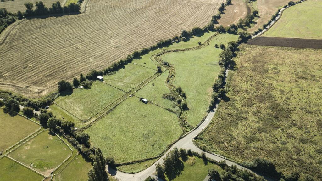 PADDOCKS