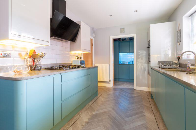 Kitchen &amp; utility