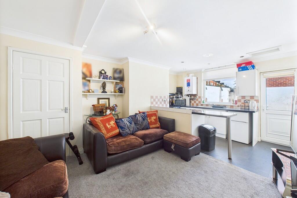 Ground Floor Livi...