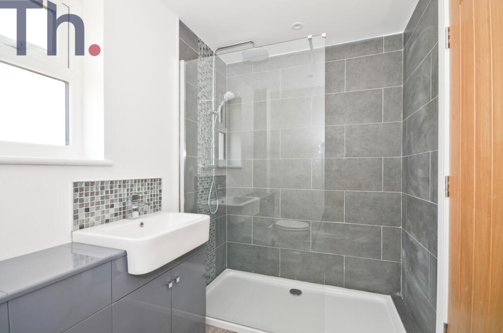 Family Shower Room.JPG