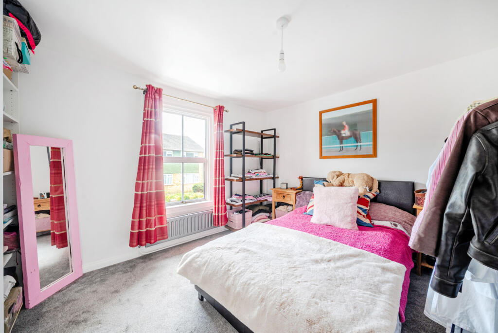 1304917-18-684082...