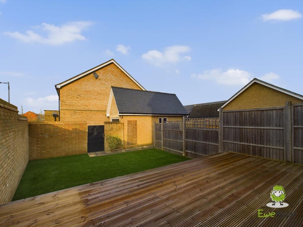 CAM03778G0-PR0143-STILL002