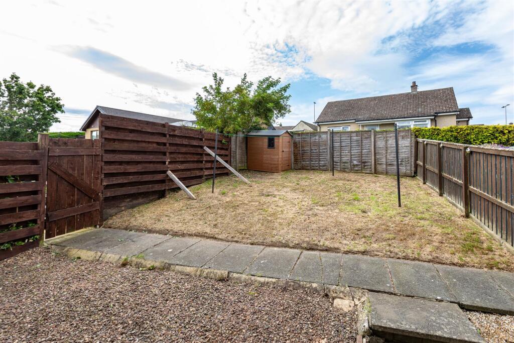8 Whitefield Crescent Newtown St Boswells 34.jpg