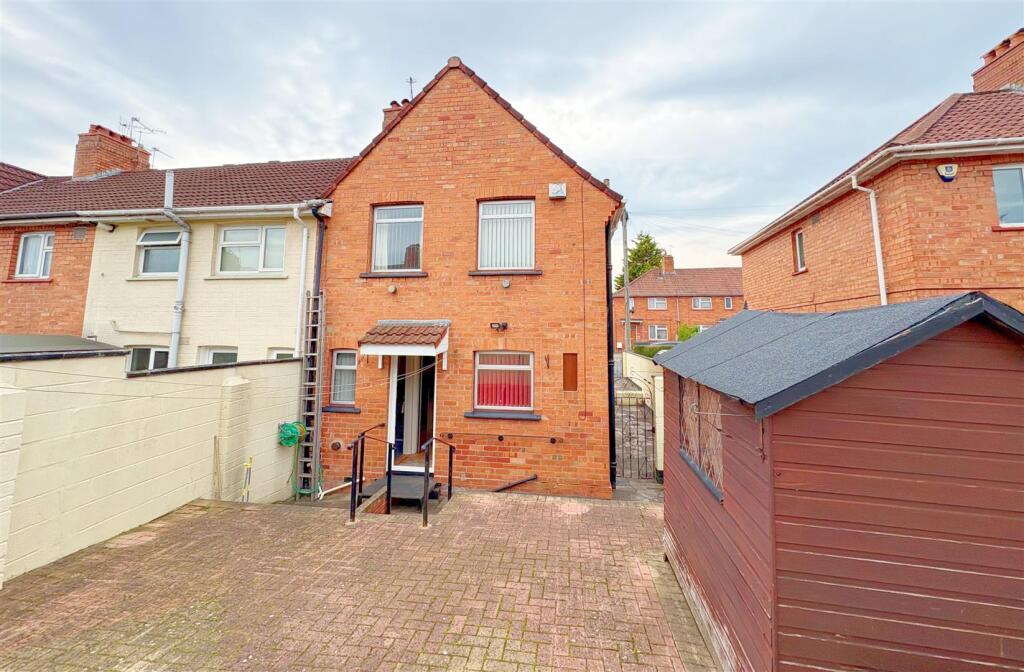 Rear view of property (4).jpg