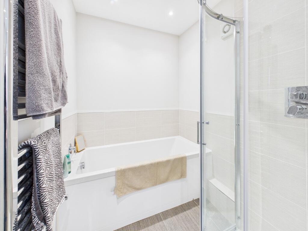 bath &amp; shower room