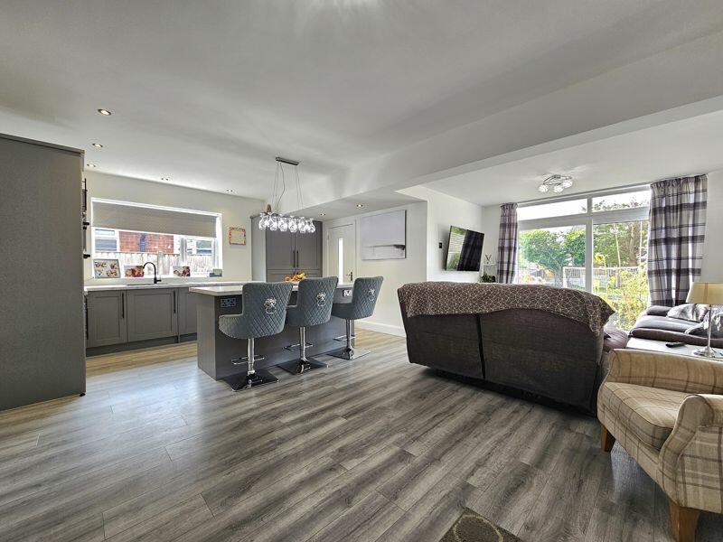 Kitchen Family Room