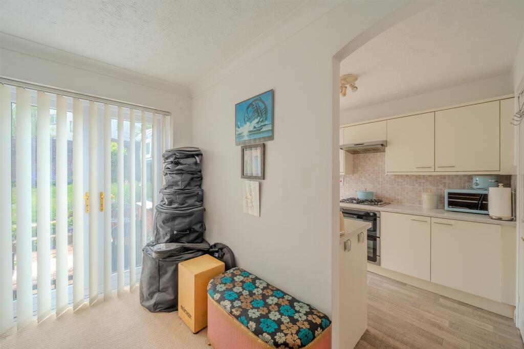 34 Pant Gwyn Close-14.jpg