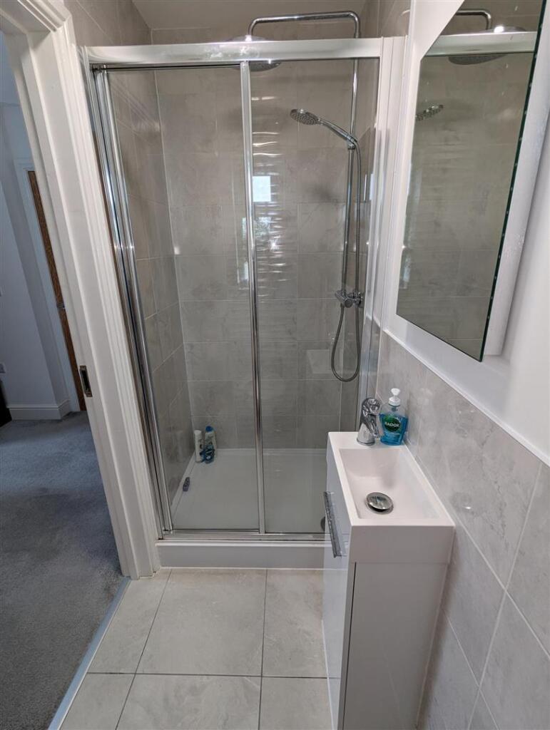 Ensuite shower room