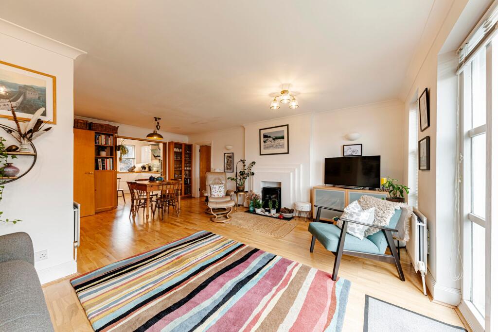 Living Room/Dining Room (1)