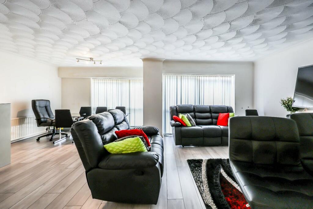 Kitchen/Lounge