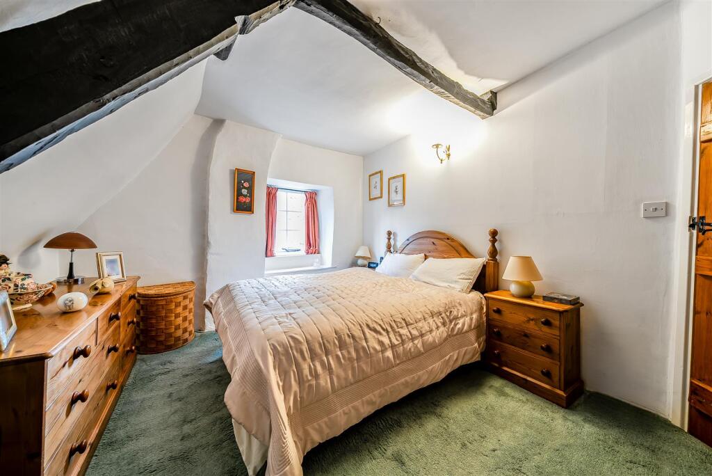 Oakbeams, 42 High Street, Blisworth (7).jpg