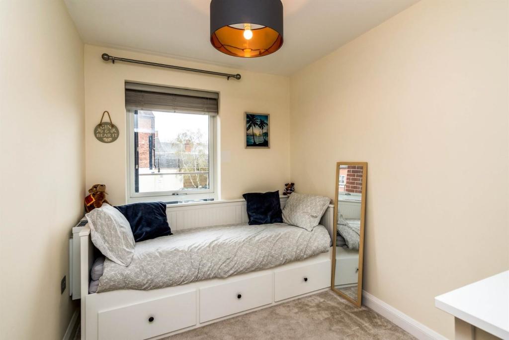 Chantry bedroom 2.jpg