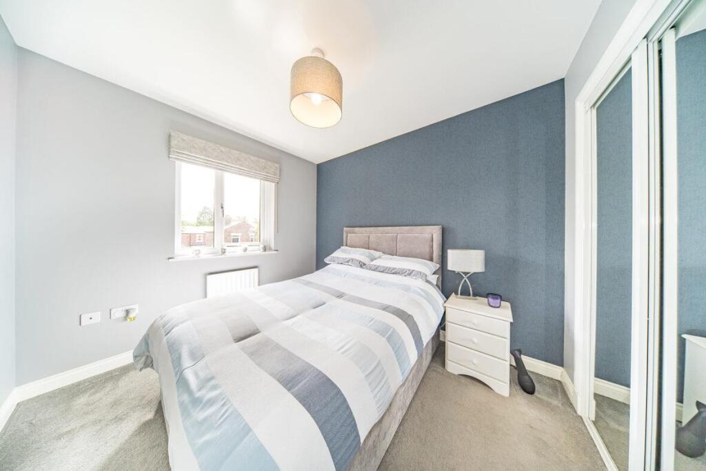 11 Atherton DRive bedroom 2.jpg