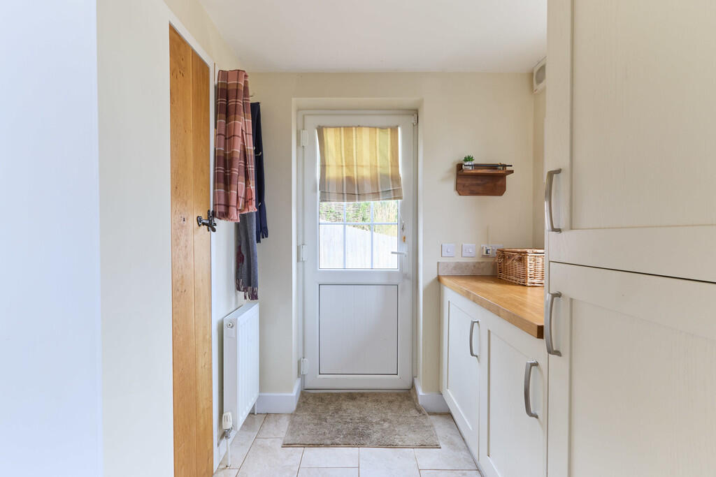 Flint Cottage 160...