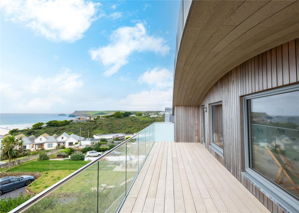 Top Floor Balcony