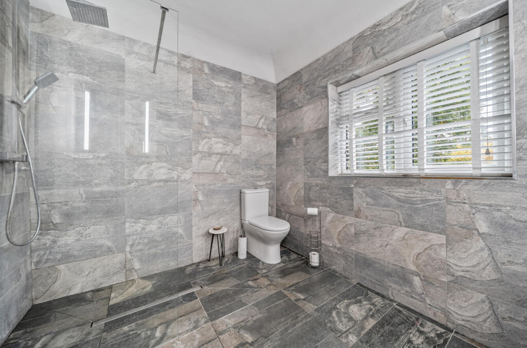 1364053-28-68ed34...