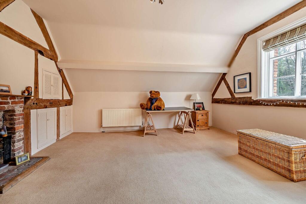 Attic: Bed 5, Bed 6 (Cinema Room), Bed 7