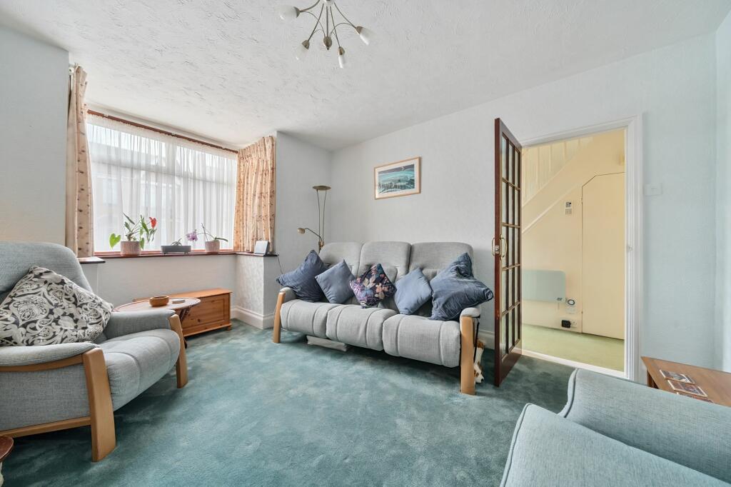 Living Room (2)