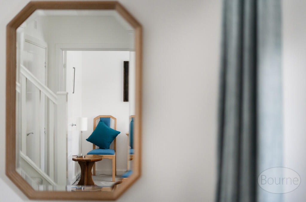 921145e9-0773-437...