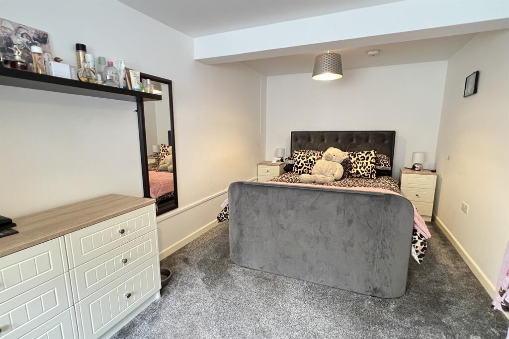 annex bedroom