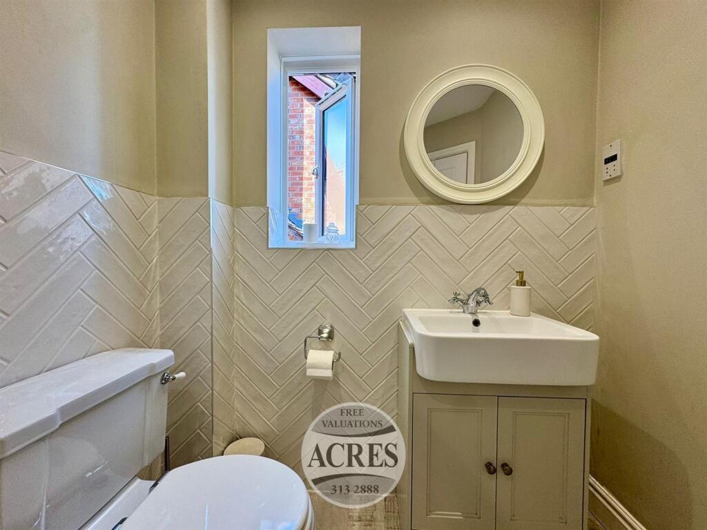 Master ensuite (1).jpg