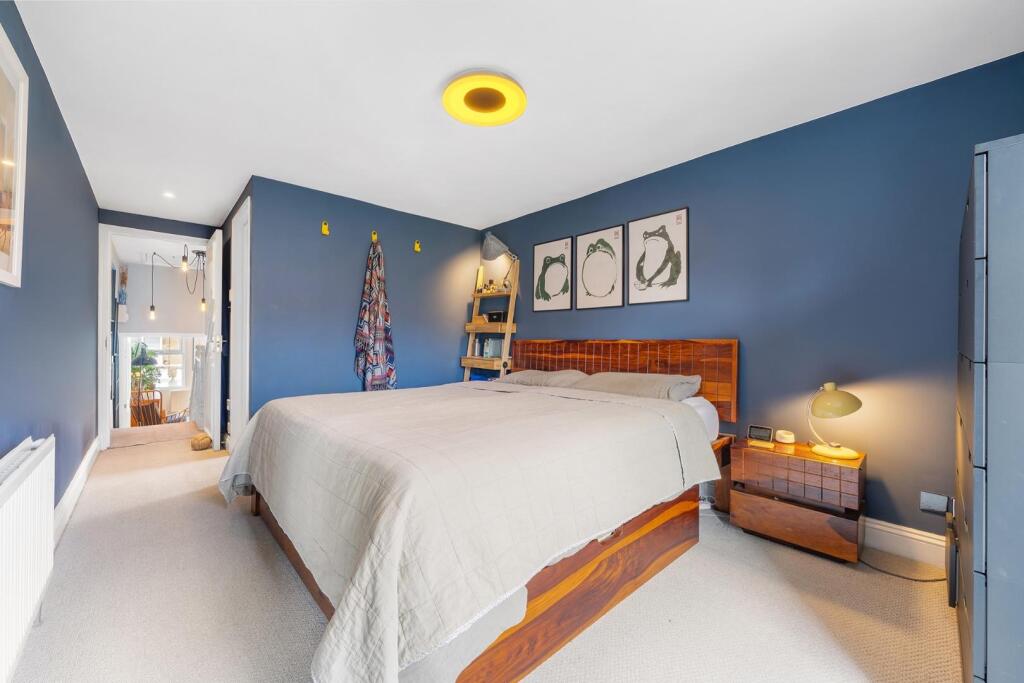 Principal bedroom (2)