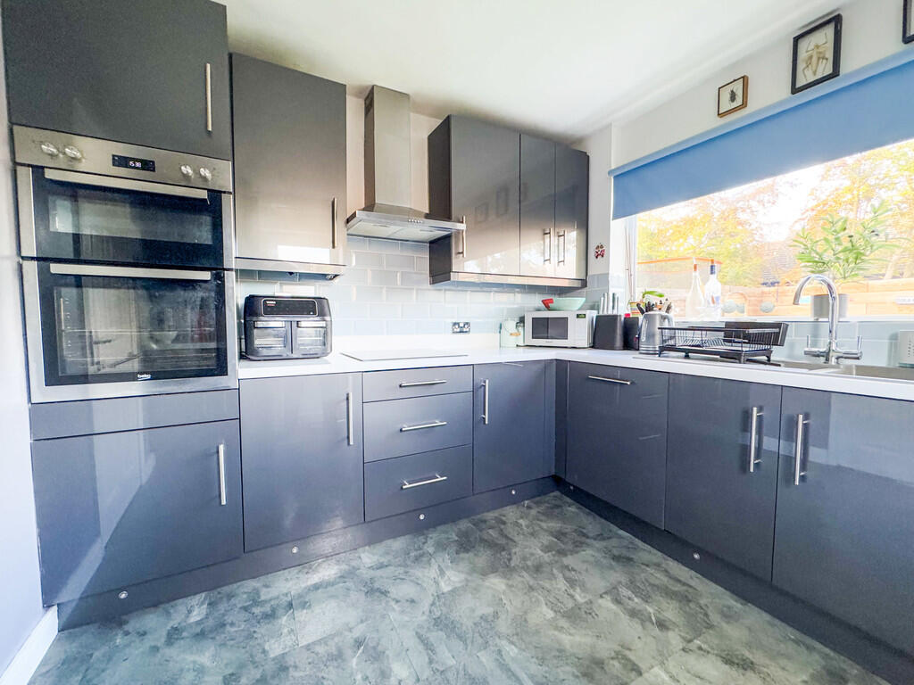 Kitchen 2