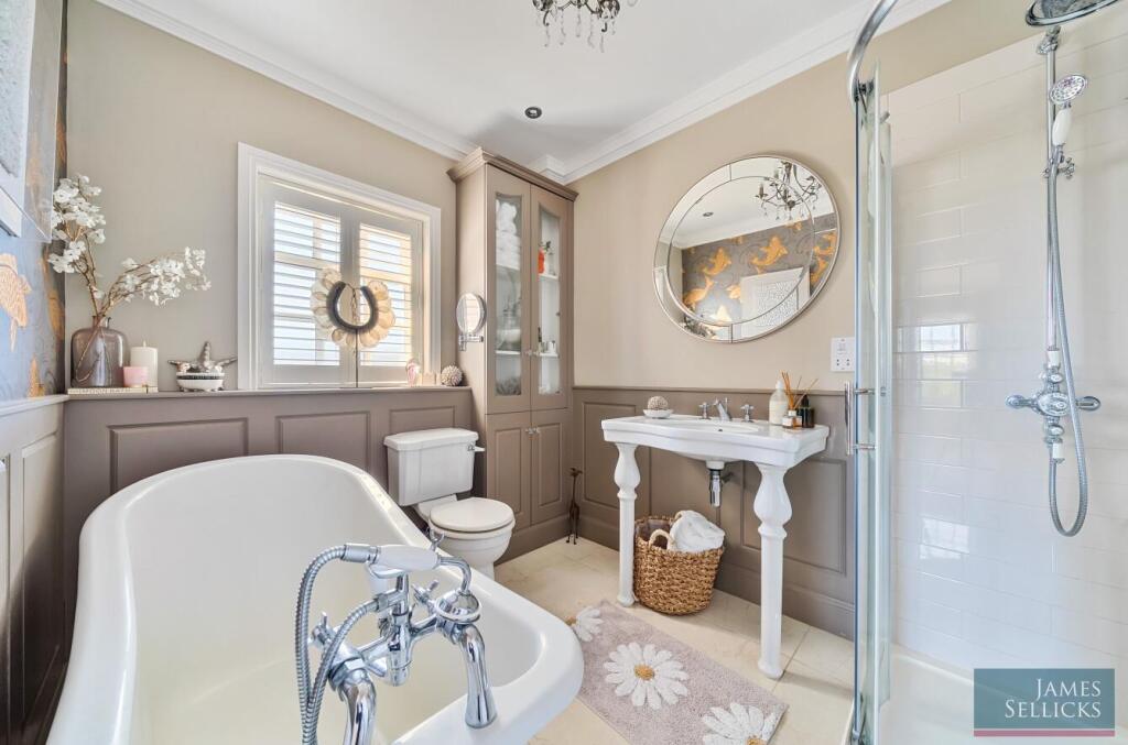 Ensuite Two