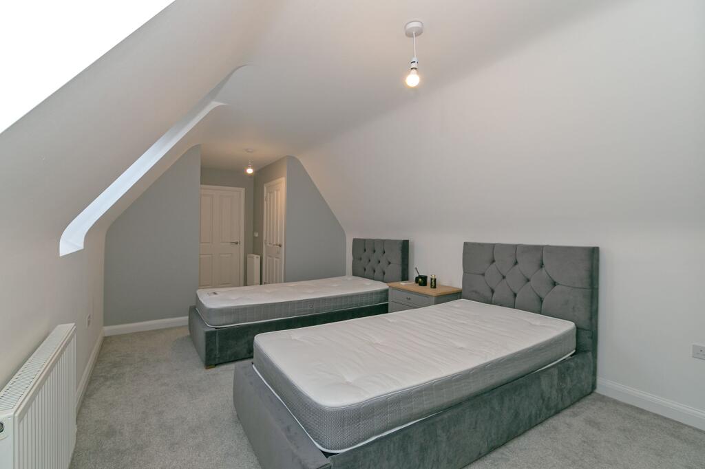 Office/Bedroom 6
