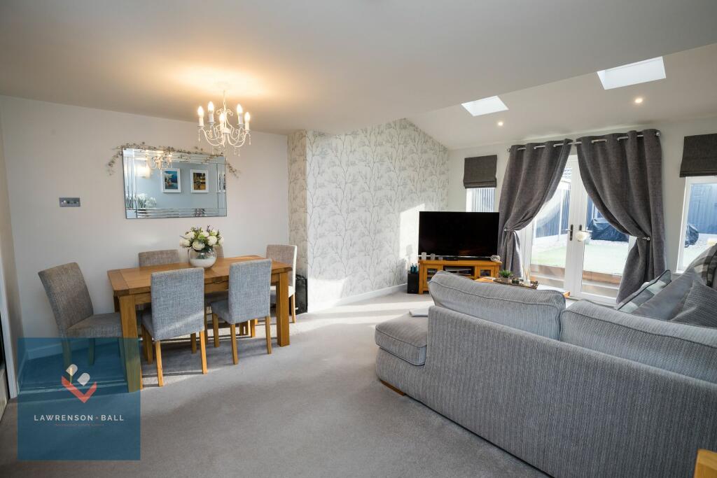 Open Plan Living/Dining Room