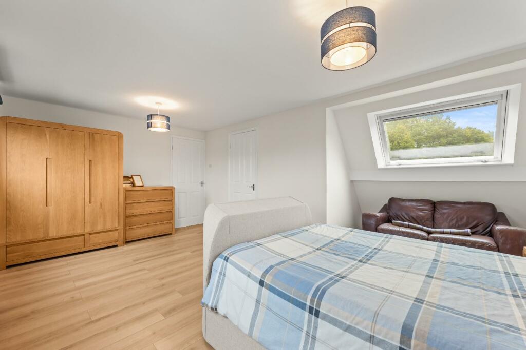 BED 1 03.jpg